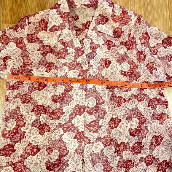 Vintage Sheer Floral Rose Button up Collar Blouse Red & White - Picture 12 of 14